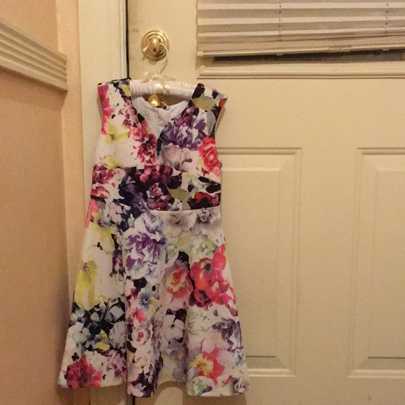 Children’s floral dress - Picture 3 of 5